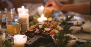 Glögi-ilta - Löydä Täydellisen Maustetun Glögin Salat – Vinkit ja Herkut Talvi-Iltoihin