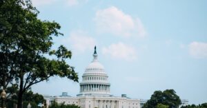 Kilpailuoikeus - Google kilpailuoikeudenkäynti – Miten se muokkaa digitaalisen maailman tulevaisuutta?