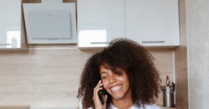 Ikävarmennustarkastukset: Ratkaiseeko Teknologia Lasten Suojelun ja