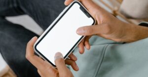 Parhaat edulliset puhelimet 2023: Löydä budjettisi täydellinen