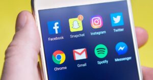 Spotify mullistaa lukuhetket: Tutustu uuteen äänikirjaominaisuuteen