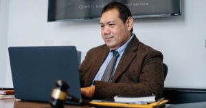 Nettiturvallisuus - 4chanille Mätkähti Jättisakot: Opetus Verkkoturvallisuuden Merkityksestä